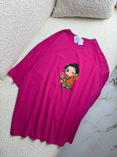 تیشرت چشمک دخترک( ۱۴۹۶)