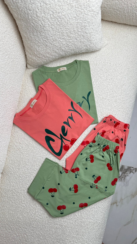 تیشرت وشلوارک چری گیلاس